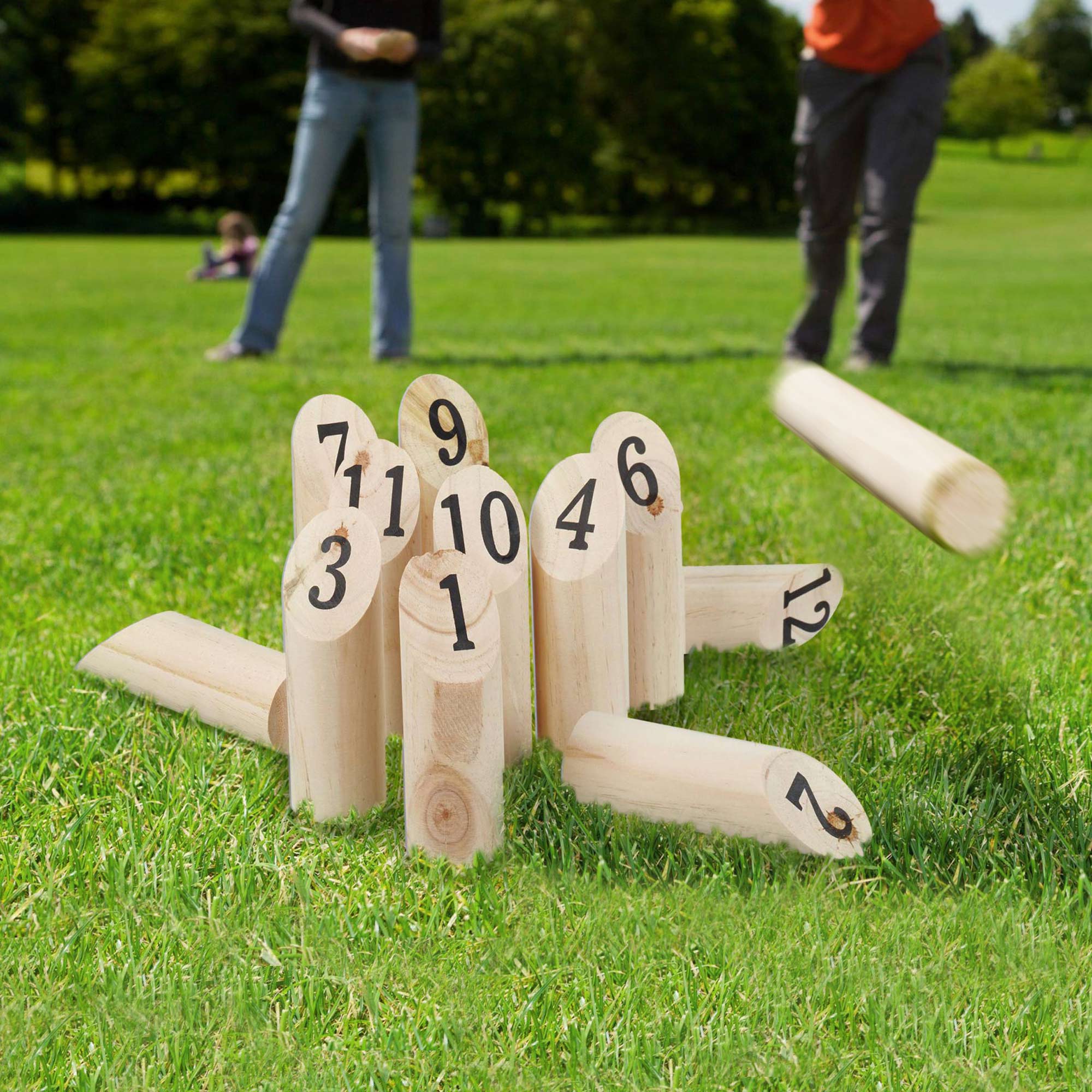 Finnland Spiel mit Zahlenkegeln und Wurfholz, Wikinger Holzspiel zum Zielwerfen, Finn Kubb Gartenspiel für die Familie, Finnisches Wurfspiel aus Holz